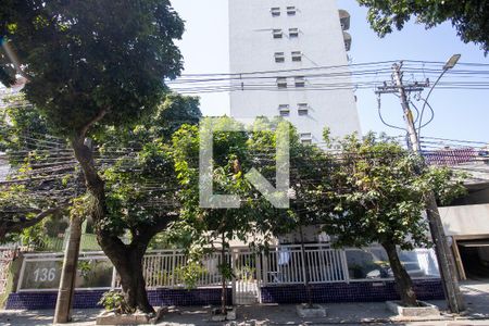 Apartamento à venda com 77m², 2 quartos e 2 vagasFachada