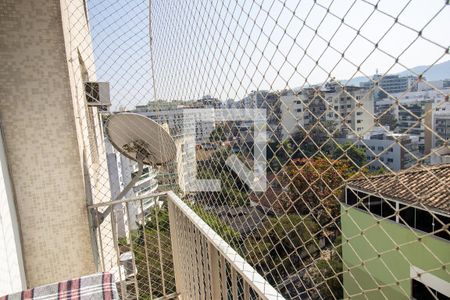 Apartamento à venda com 77m², 2 quartos e 2 vagasVaranda