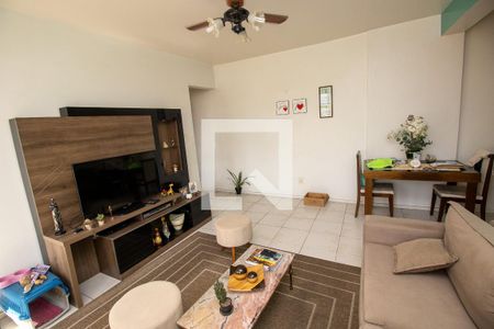 Apartamento à venda com 77m², 2 quartos e 2 vagasSala