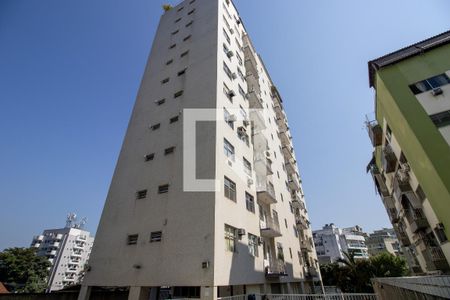 Apartamento à venda com 77m², 2 quartos e 2 vagasFachada