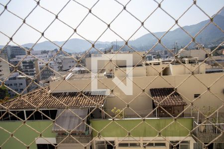 Apartamento à venda com 77m², 2 quartos e 2 vagasVaranda