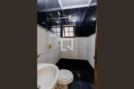 Casa à venda com 250m², 3 quartos e 4 vagasBanheiro Área gourmet