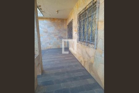 Casa à venda com 95m², 2 quartos e 6 vagasÁrea externa 