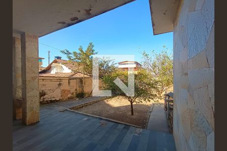 Casa à venda com 95m², 2 quartos e 6 vagasÁrea externa 