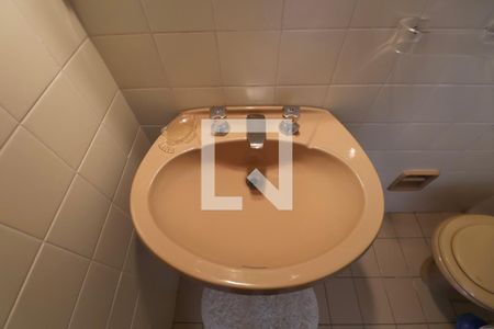 Apartamento para alugar com 130m², 4 quartos e sem vagaBanheiro Social 2