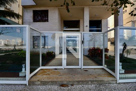 Apartamento para alugar com 130m², 4 quartos e sem vagaFachada