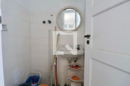 Apartamento para alugar com 130m², 4 quartos e sem vagaBanheiro de serviço