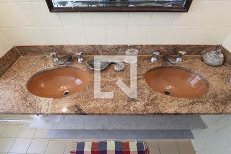 Apartamento para alugar com 130m², 4 quartos e sem vagaBanheiro Social