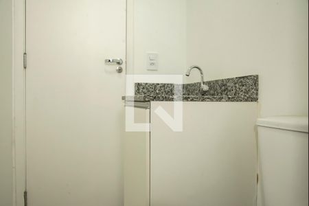 Apartamento para alugar com 32m², 2 quartos e sem vaga Apartamento para alugar com 32m², 2 quartos e sem vagaBanheiro