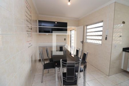 Casa à venda com 180m², 3 quartos e 2 vagasCozinha