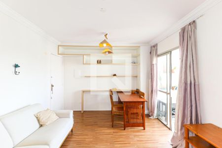 Sala de apartamento à venda com 3 quartos, 70m² em Santo Amaro, São Paulo