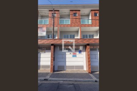 Casa à venda com 179m², 3 quartos e 2 vagasFachada+Placa