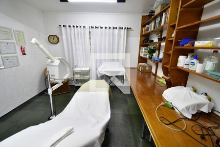 Casa à venda com 400m², 4 quartos e 4 vagasQuarto de Serviço