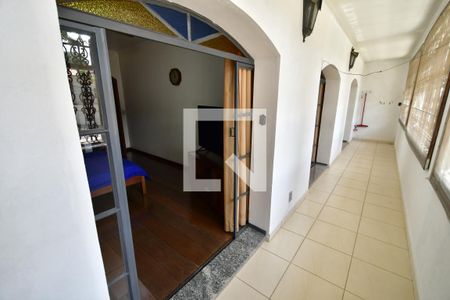 Casa à venda com 400m², 4 quartos e 4 vagasQuarto 2 - Sacada