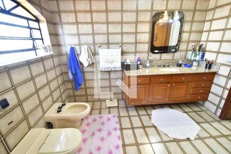 Casa à venda com 400m², 4 quartos e 4 vagasBanheiro Suíte