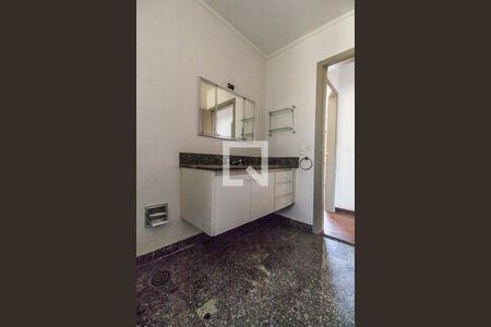 Casa de condomínio para alugar com 200m², 3 quartos e 4 vagasBanheiro