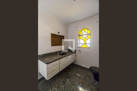 Casa de condomínio para alugar com 200m², 3 quartos e 4 vagasCloset da suíte