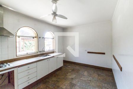 Casa de condomínio para alugar com 200m², 3 quartos e 4 vagasCozinha