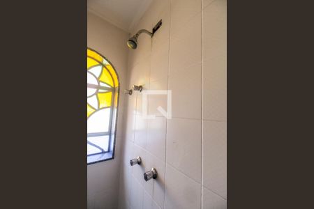 Casa de condomínio para alugar com 200m², 3 quartos e 4 vagasDetalhe do banheiro