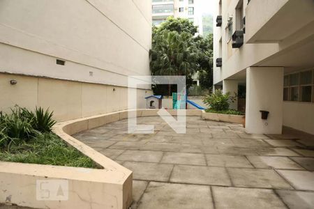 Apartamento à venda com 98m², 2 quartos e 1 vagaÁrea comum