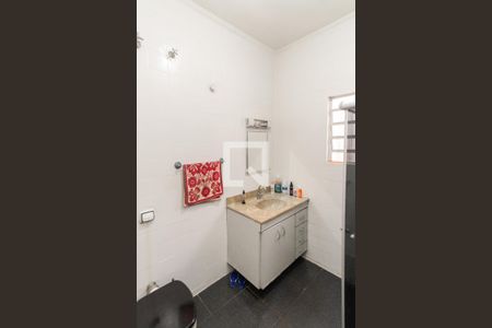 Casa à venda com 350m², 3 quartos e 2 vagasBanheiro