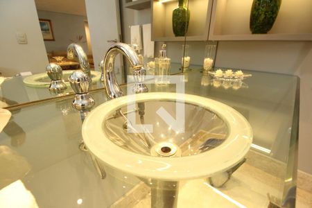 Apartamento para alugar com 380m², 1 quarto e 4 vagasBanheiro Quarto 1