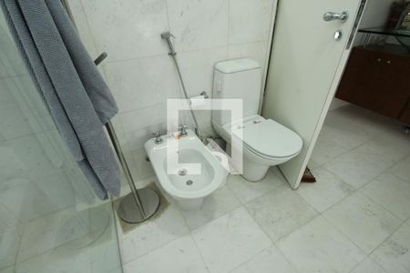 Apartamento para alugar com 380m², 1 quarto e 4 vagasBanheiro Quarto 1