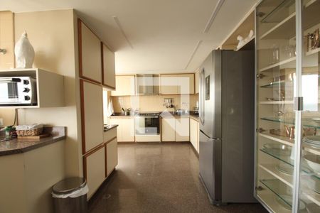 Apartamento para alugar com 380m², 1 quarto e 4 vagasCozinha