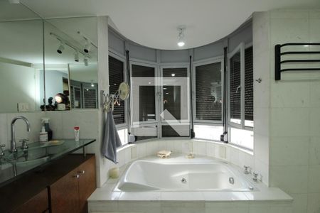 Apartamento para alugar com 380m², 1 quarto e 4 vagasBanheiro Quarto 1