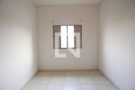 Casa à venda com 118m², 4 quartos e 2 vagasQuarto 2