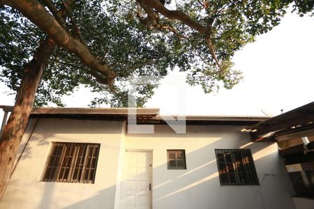Casa à venda com 118m², 4 quartos e 2 vagasFachada