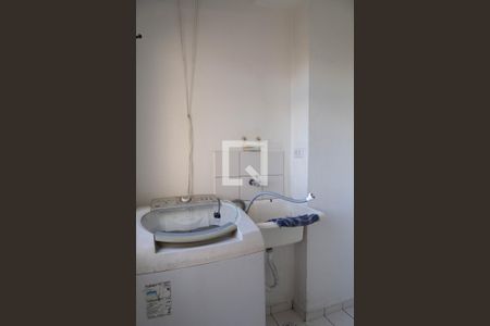 Apartamento à venda com 66m², 2 quartos e 1 vaga Apartamento à venda com 66m², 2 quartos e 1 vagaÁrea de Serviço