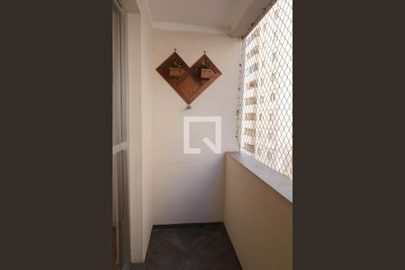 Apartamento à venda com 66m², 2 quartos e 1 vaga Apartamento à venda com 66m², 2 quartos e 1 vagaVaranda