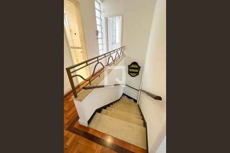 Apartamento à venda com 190m², 3 quartos e 1 vagaEscada