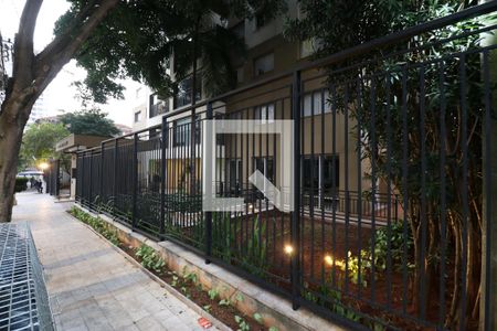 Apartamento para alugar com 71m², 2 quartos e 1 vagaFachada