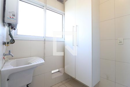 Apartamento para alugar com 71m², 2 quartos e 1 vagaÁrea de Serviço