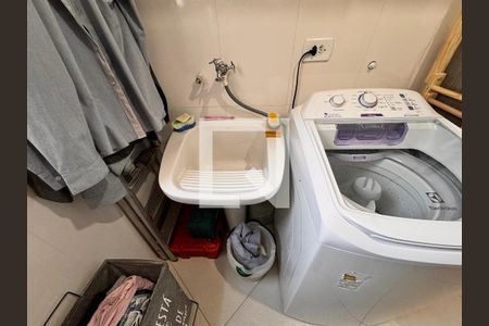 Apartamento à venda com 120m², 2 quartos e 2 vagasLavanderia