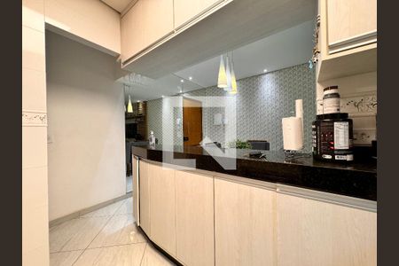 Apartamento à venda com 120m², 2 quartos e 2 vagasCozinha