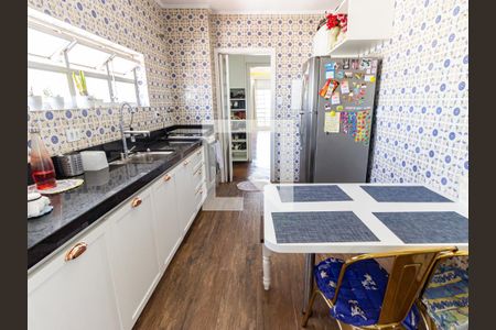 Apartamento à venda com 120m², 4 quartos e 1 vaga Apartamento à venda com 120m², 4 quartos e 1 vagaCozinha