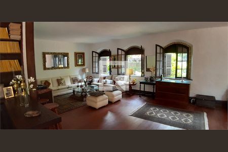 Casa à venda com 4 quartos, 470m² em Vila Madalena, São Paulo