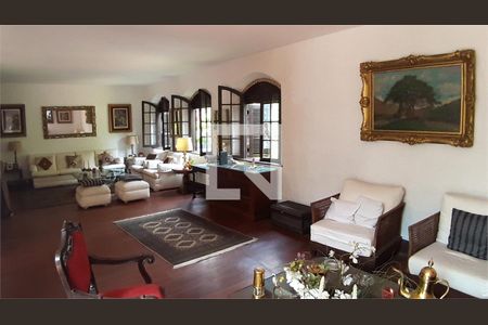 Casa à venda com 4 quartos, 470m² em Vila Madalena, São Paulo