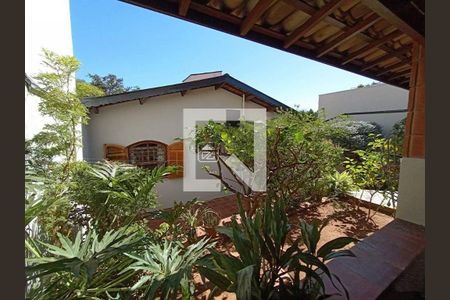 Casa à venda com 259m², 3 quartos e 2 vagas