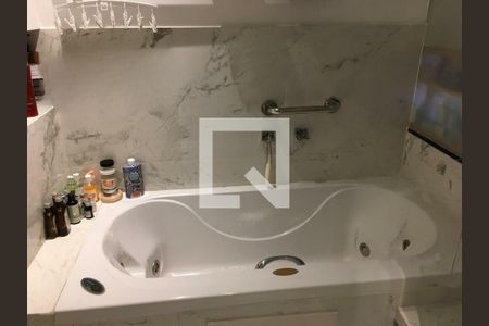 Apartamento à venda com 68m², 2 quartos e 1 vaga