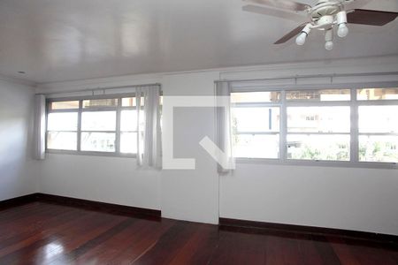 Sala de apartamento à venda com 3 quartos, 138m² em Petrópolis, Porto Alegre