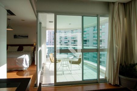 Apartamento à venda com 55m², 1 quarto e 1 vaga Apartamento à venda com 55m², 1 quarto e 1 vagaVaranda