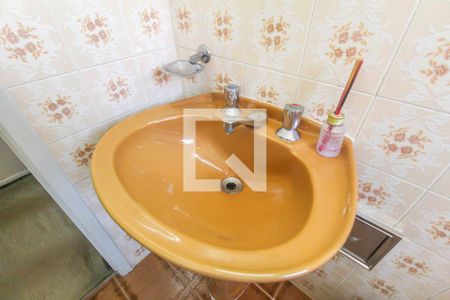 Casa à venda com 180m², 3 quartos e 2 vagasBanheiro