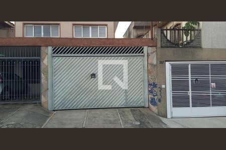 Casa à venda com 180m², 3 quartos e 2 vagasFachada