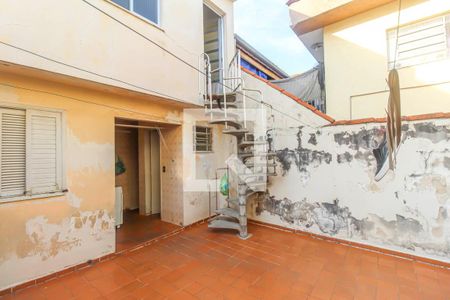 Casa à venda com 180m², 3 quartos e 2 vagasChurrasqueira