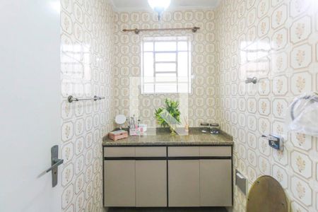 Casa à venda com 180m², 3 quartos e 2 vagasBanheiro