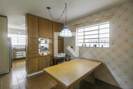 Casa à venda com 180m², 3 quartos e 2 vagasCozinha